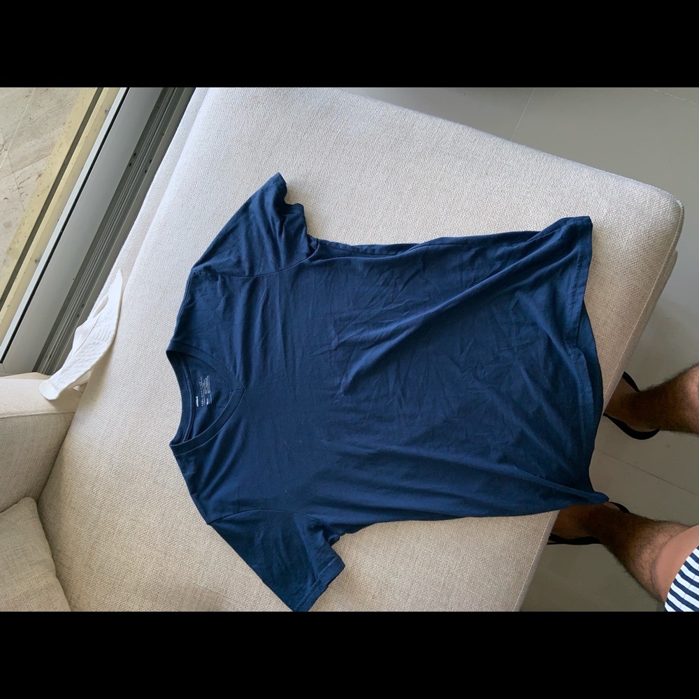 Basic v neck shirt s